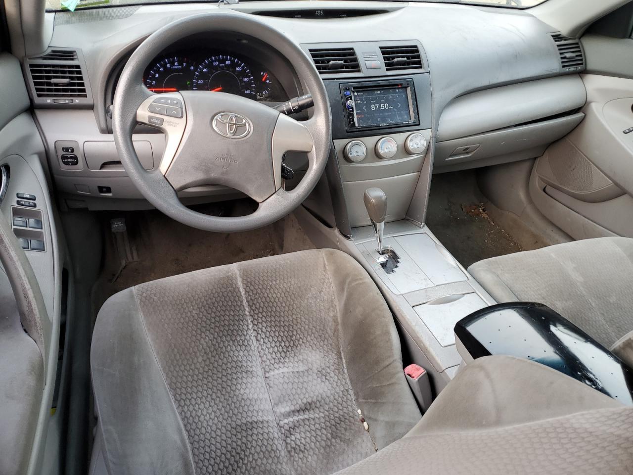 2010 Toyota Camry - Image 8
