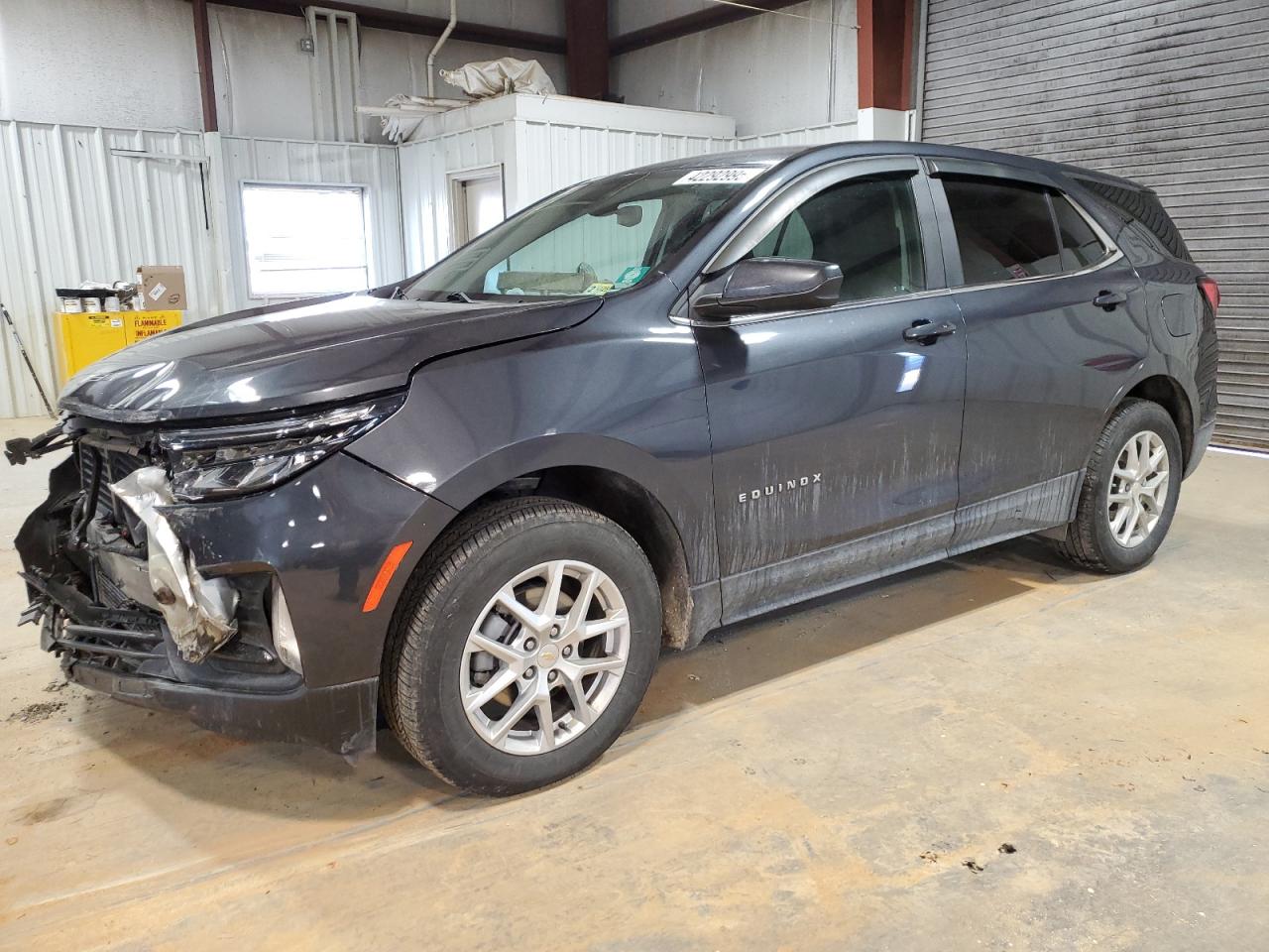 2022 Chevrolet Equinox - Image 1