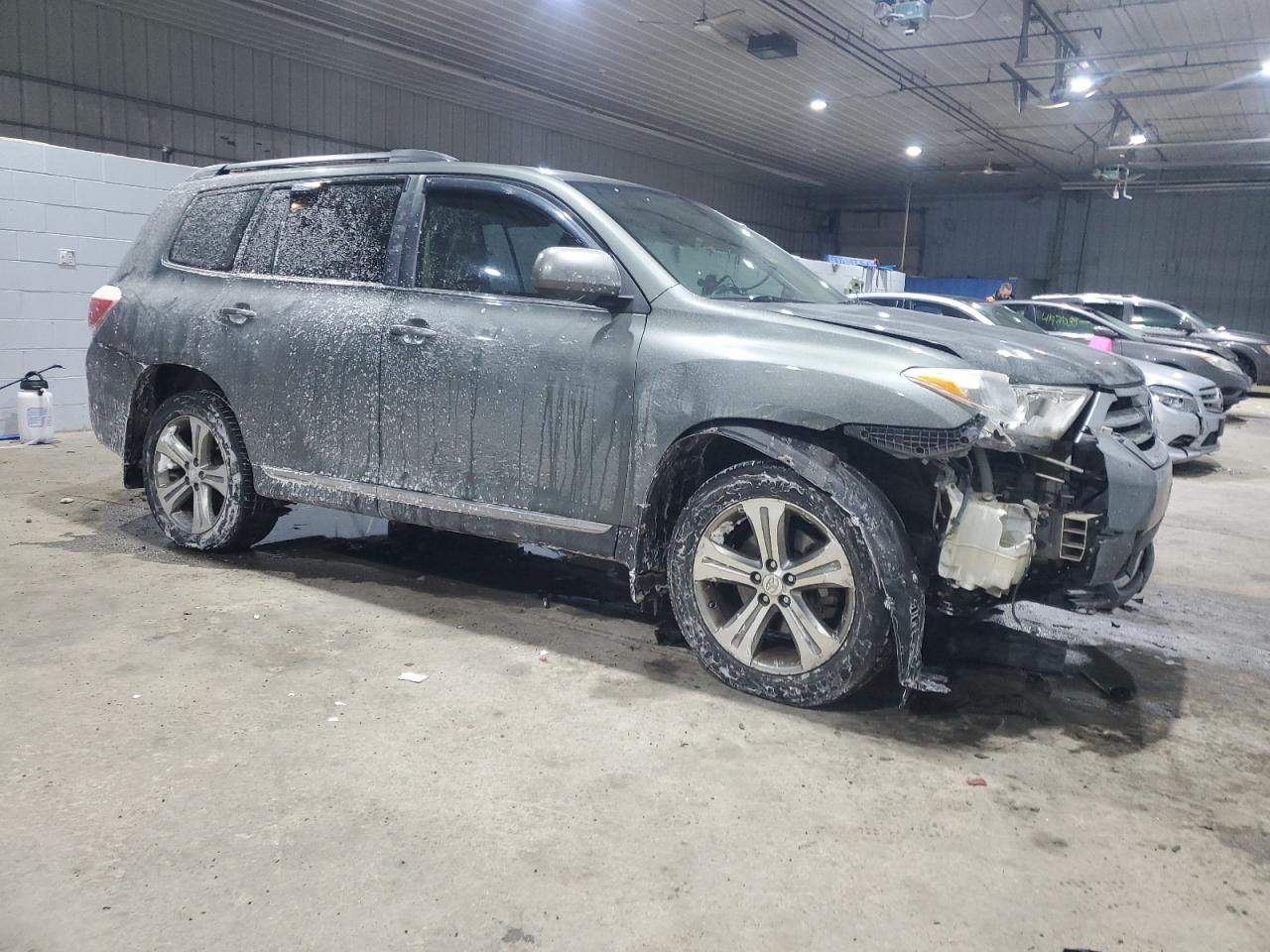 2013 Toyota Highlander - Image 4