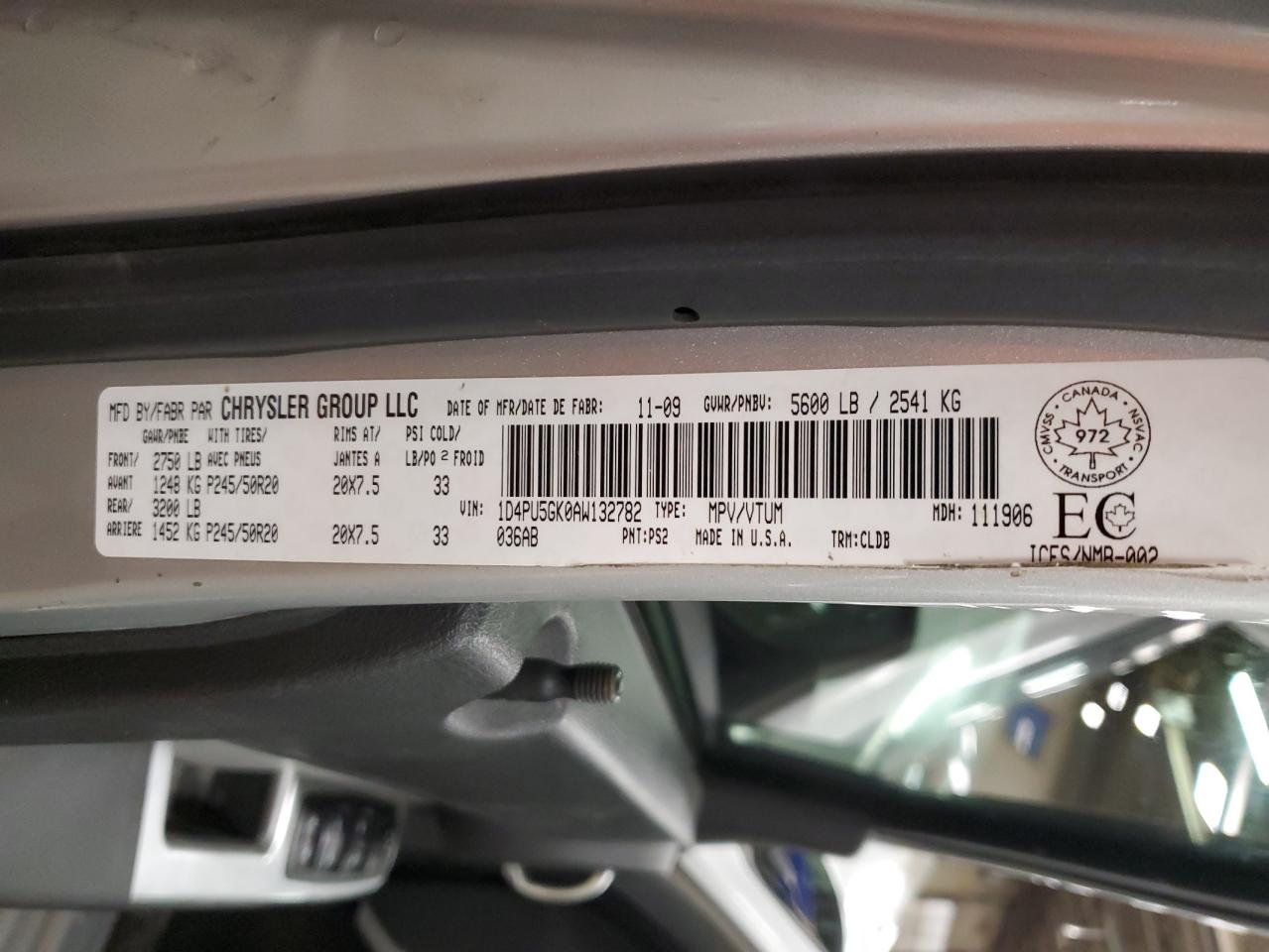 2010 Dodge Nitro - Image 13