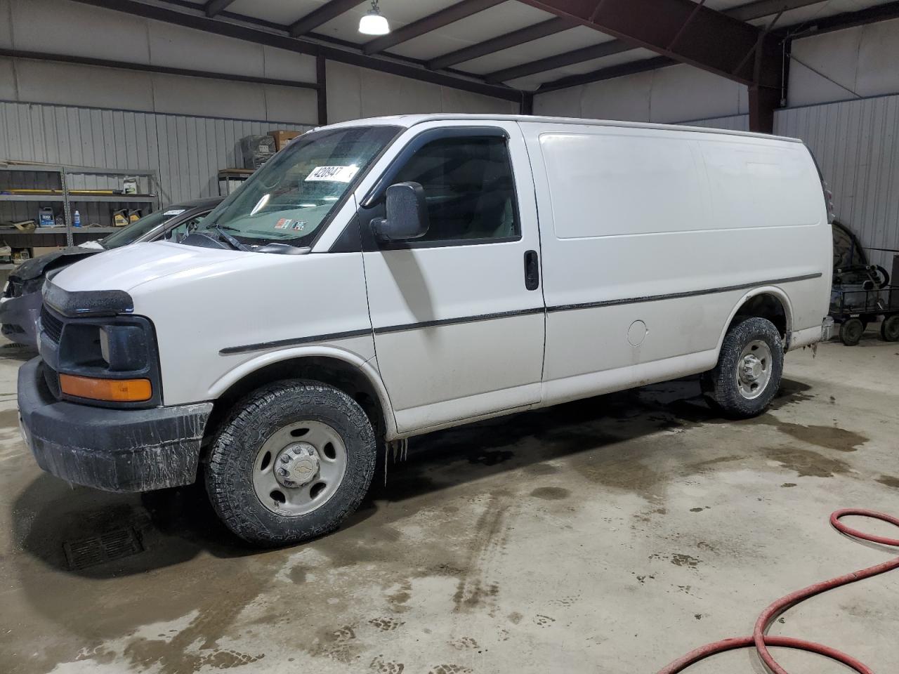 2007 Chevrolet Express - Image 1
