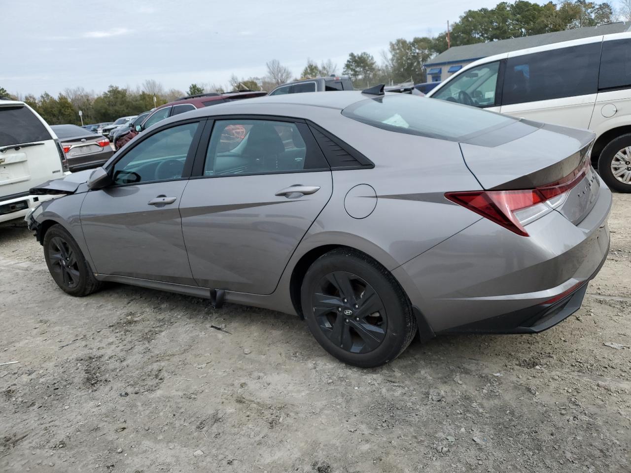 2022 Hyundai Elantra - Image 2