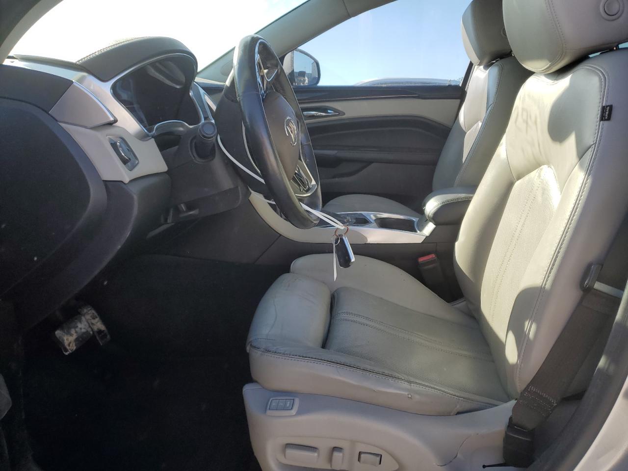 2016 Cadillac SRX - Image 7