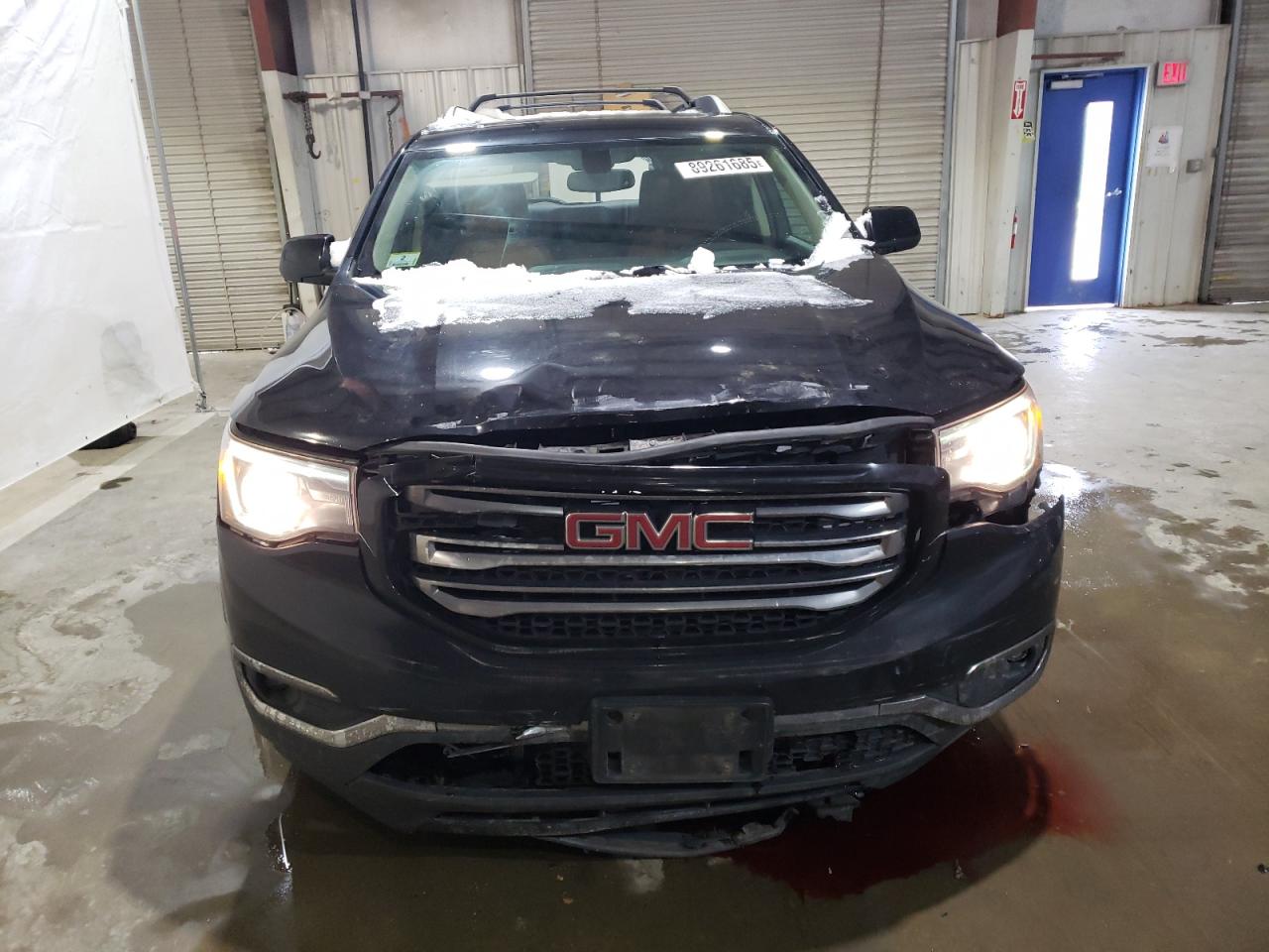 2017 GMC Acadia - Image 5