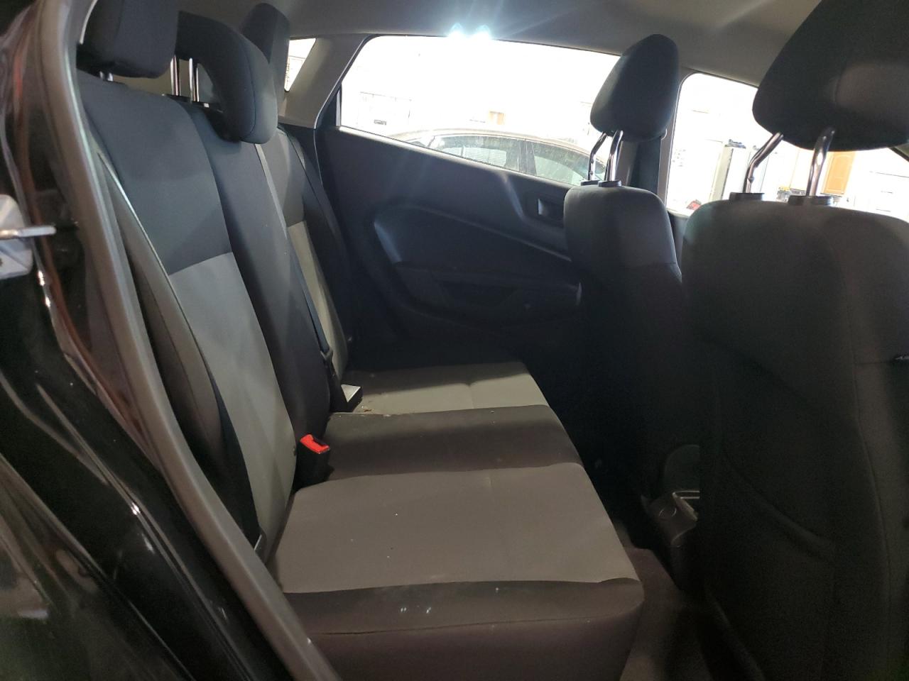 2016 Ford Fiesta - Image 10