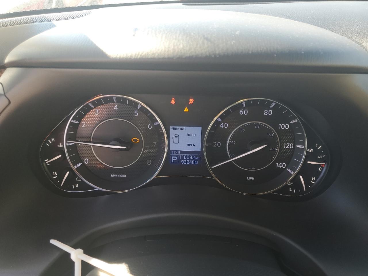 2018 Nissan Armada - Image 9