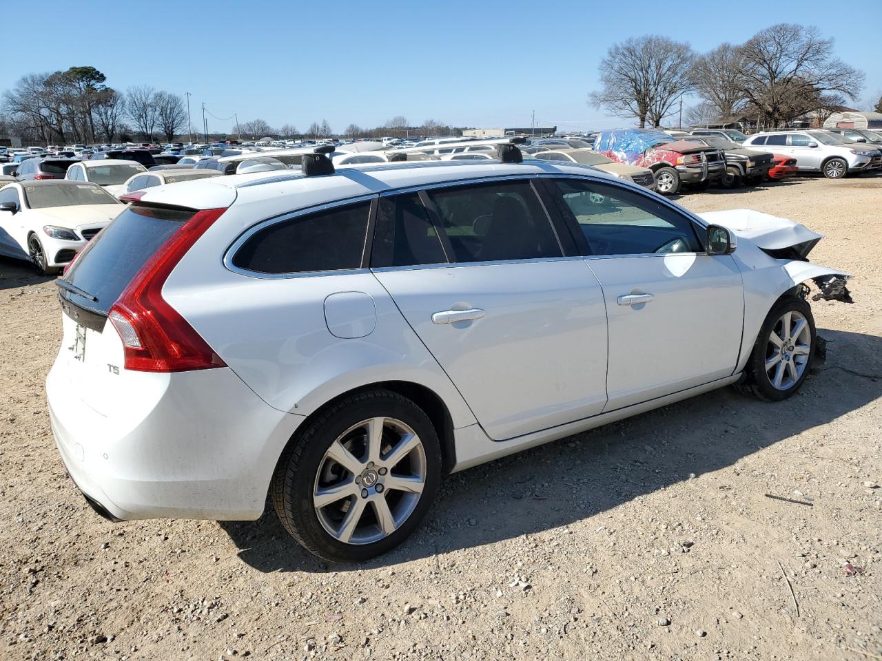 2017 Volvo V60 - Image 3