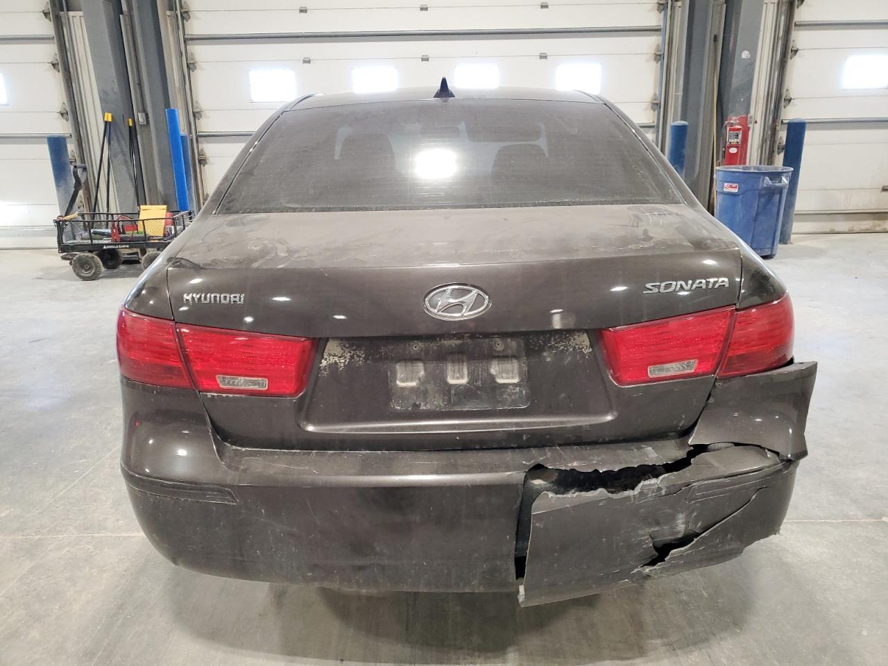 2009 Hyundai Sonata - Image 6