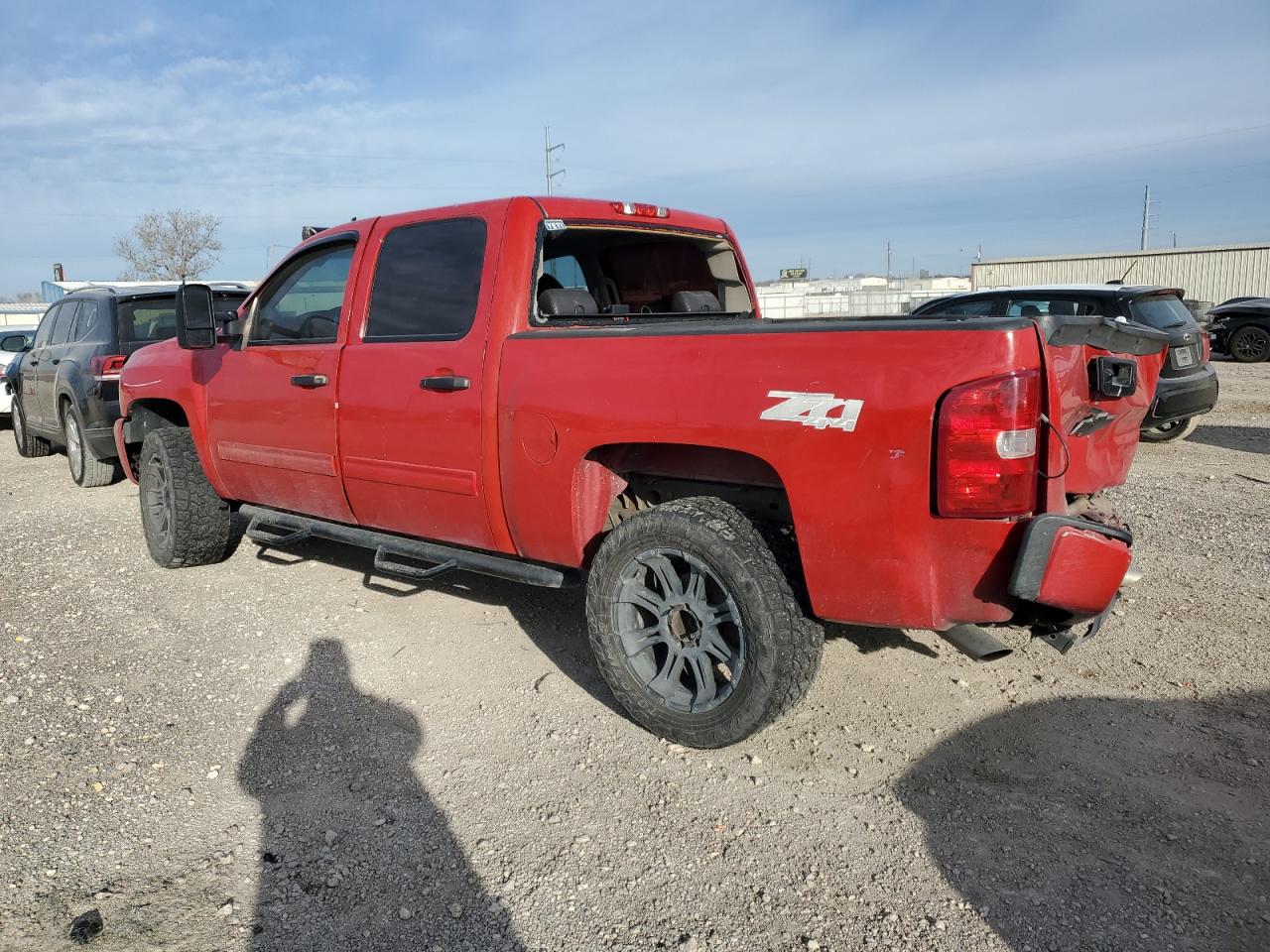 2009 Chevrolet Silverado - Image 2