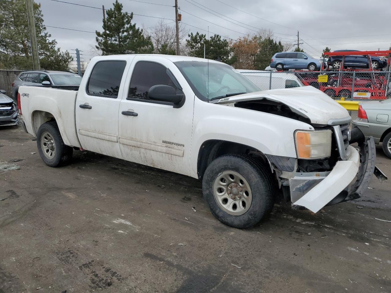 2011 GMC Sierra - Image 4