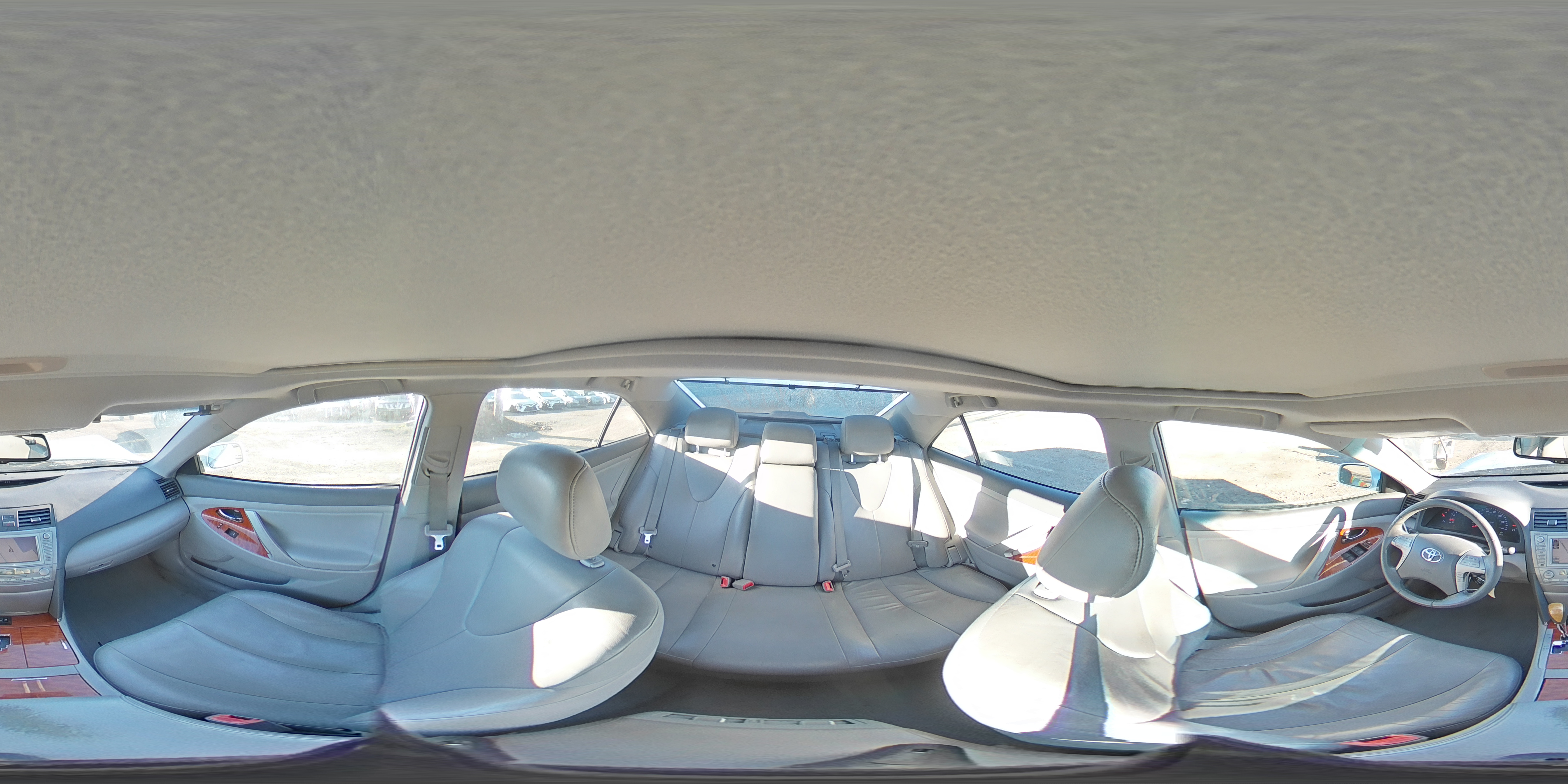 2011 Toyota Camry - Image 13