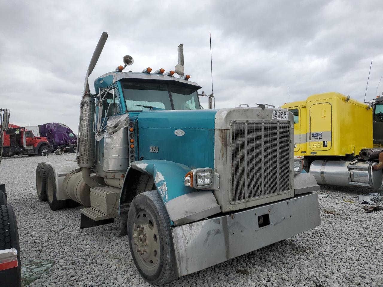 1997 Peterbilt 379 للبيع في Greenwood، NE - Side
