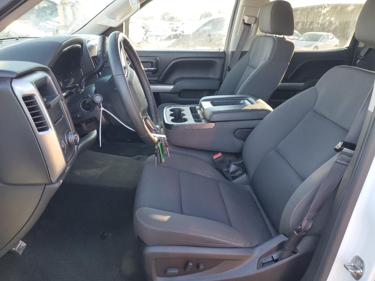 2015 Chevrolet Silverado - Image 7