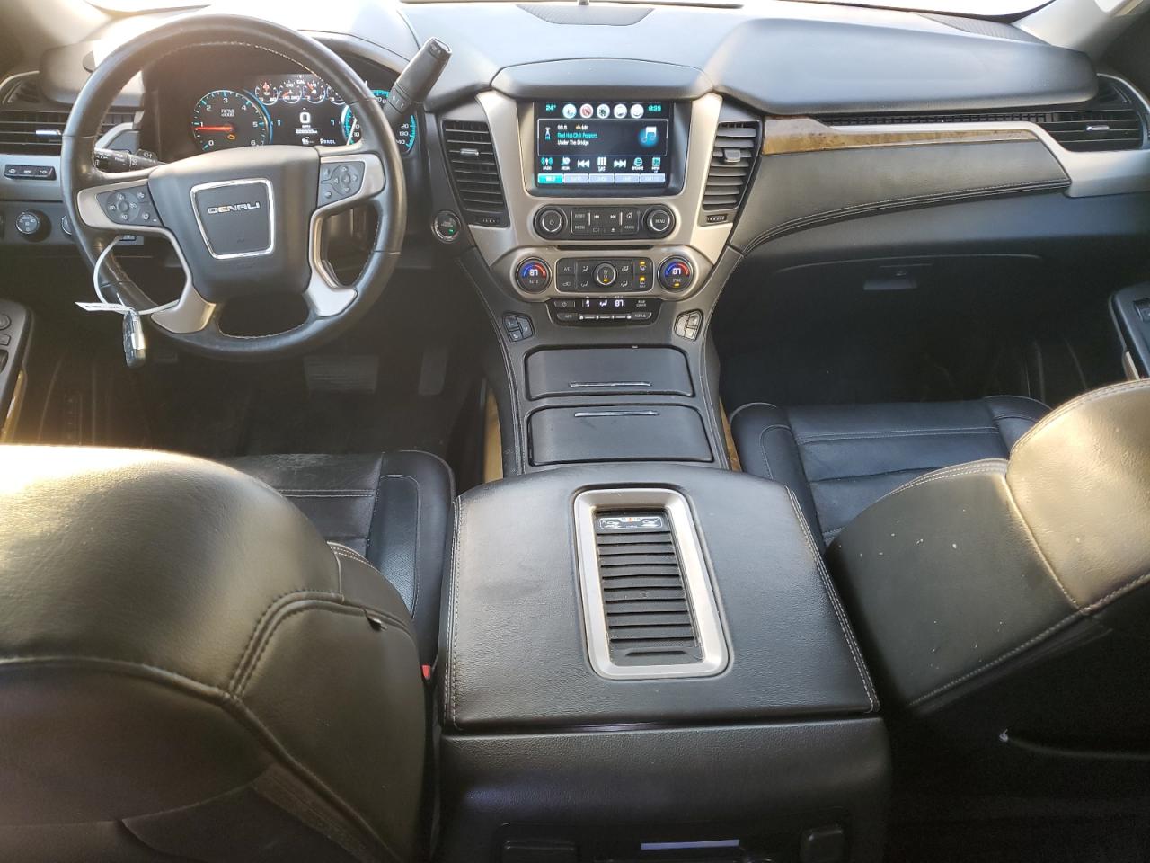 2017 GMC Yukon - Image 8