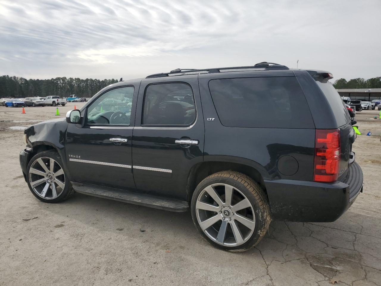 2011 Chevrolet Tahoe - Image 2