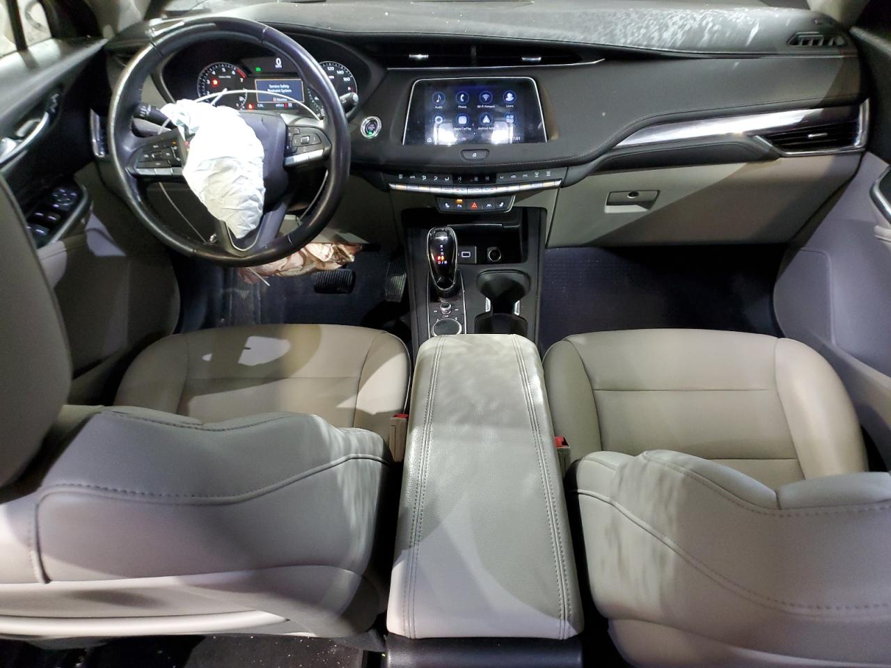 2021 Cadillac XT4 - Image 8