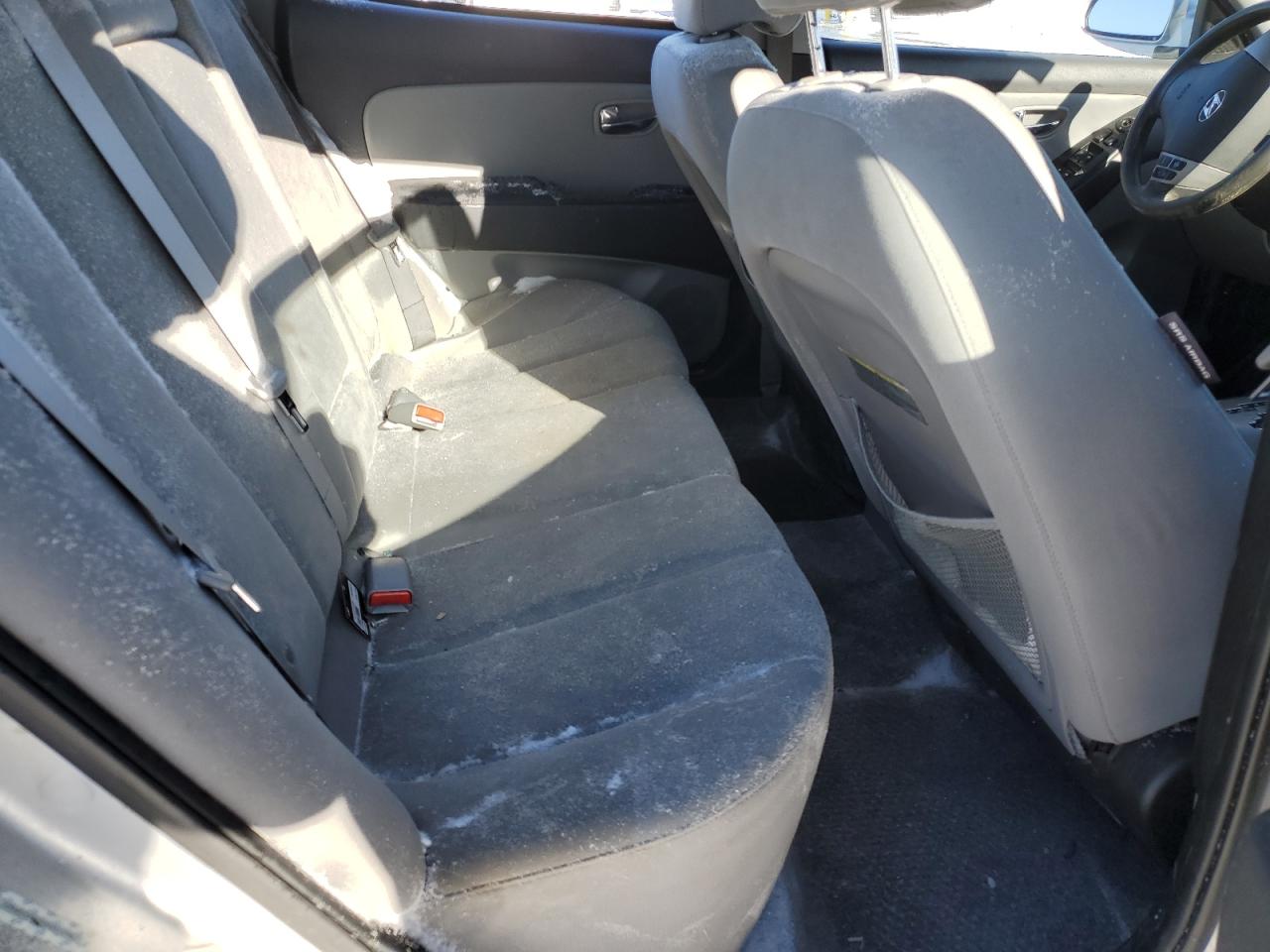 2010 Hyundai Elantra - Image 10