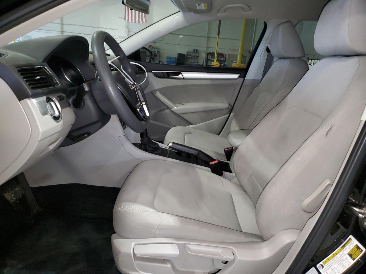 2016 Volkswagen Passat - Image 7