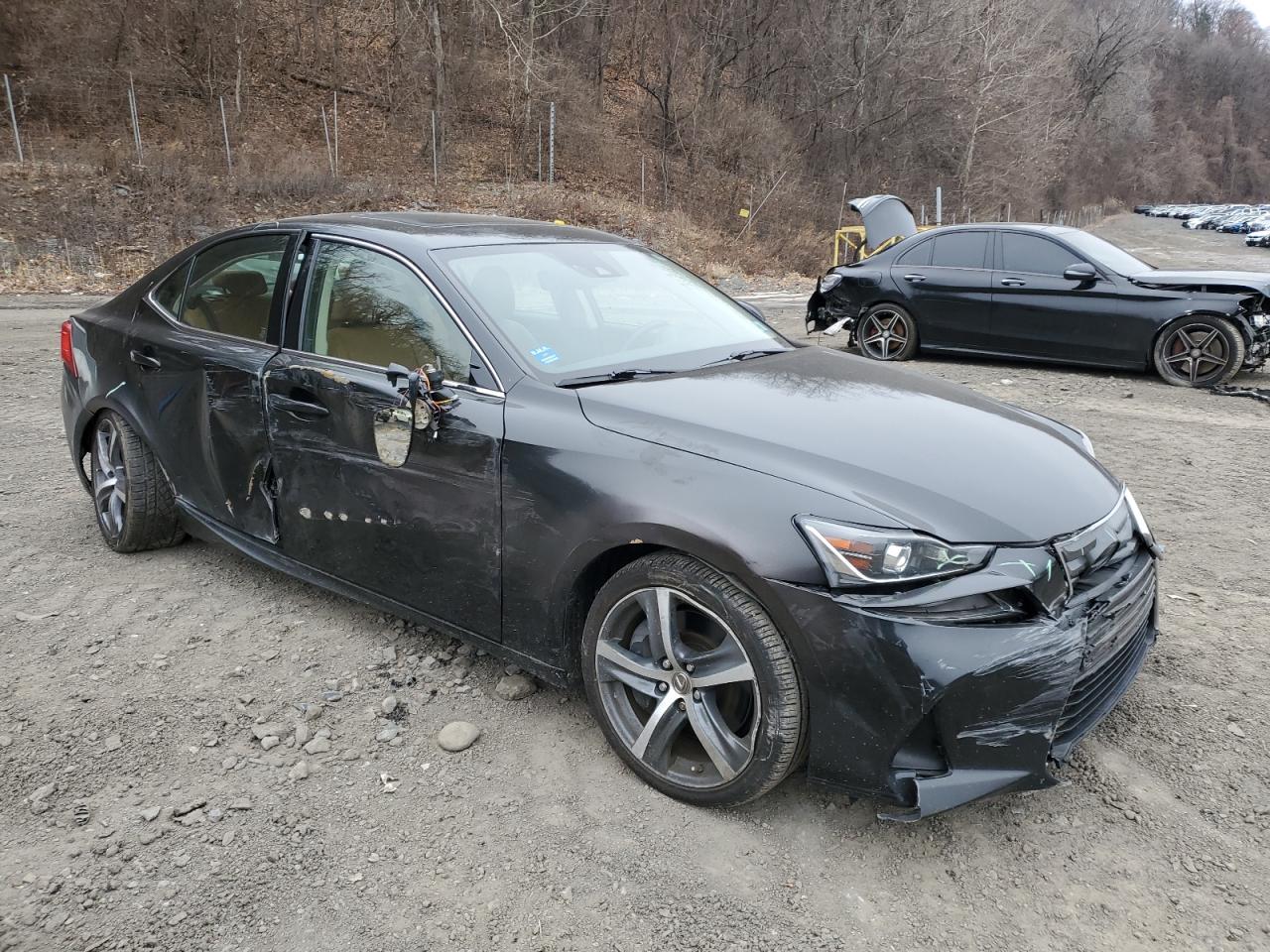 2018 Lexus IS - Image 4