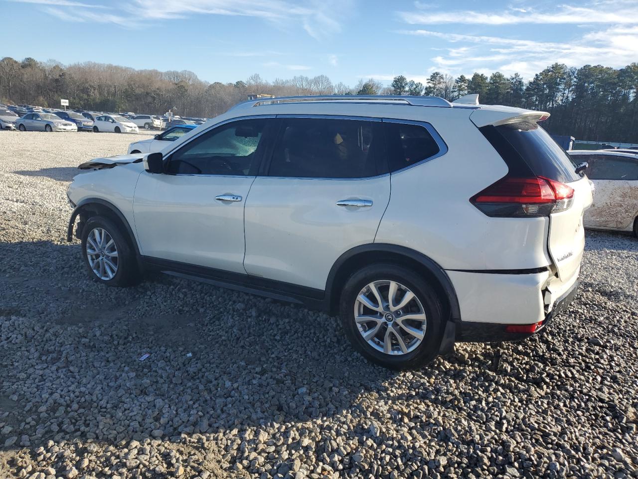 2017 Nissan Rogue - Image 2