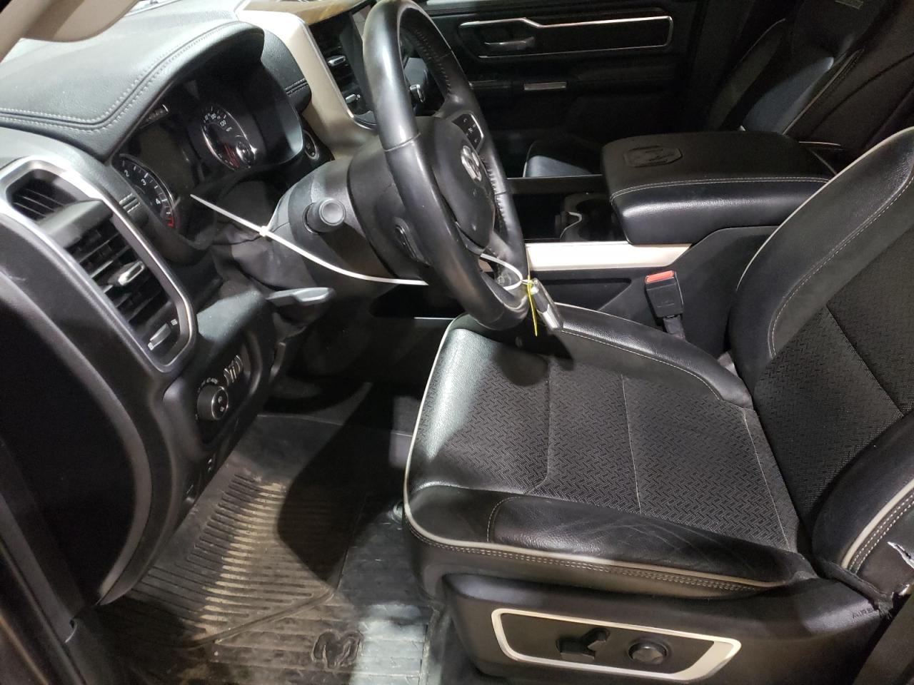2022 RAM 1500 - Image 7