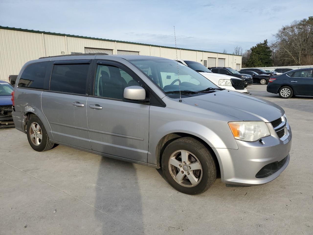 2013 Dodge Caravan - Image 4