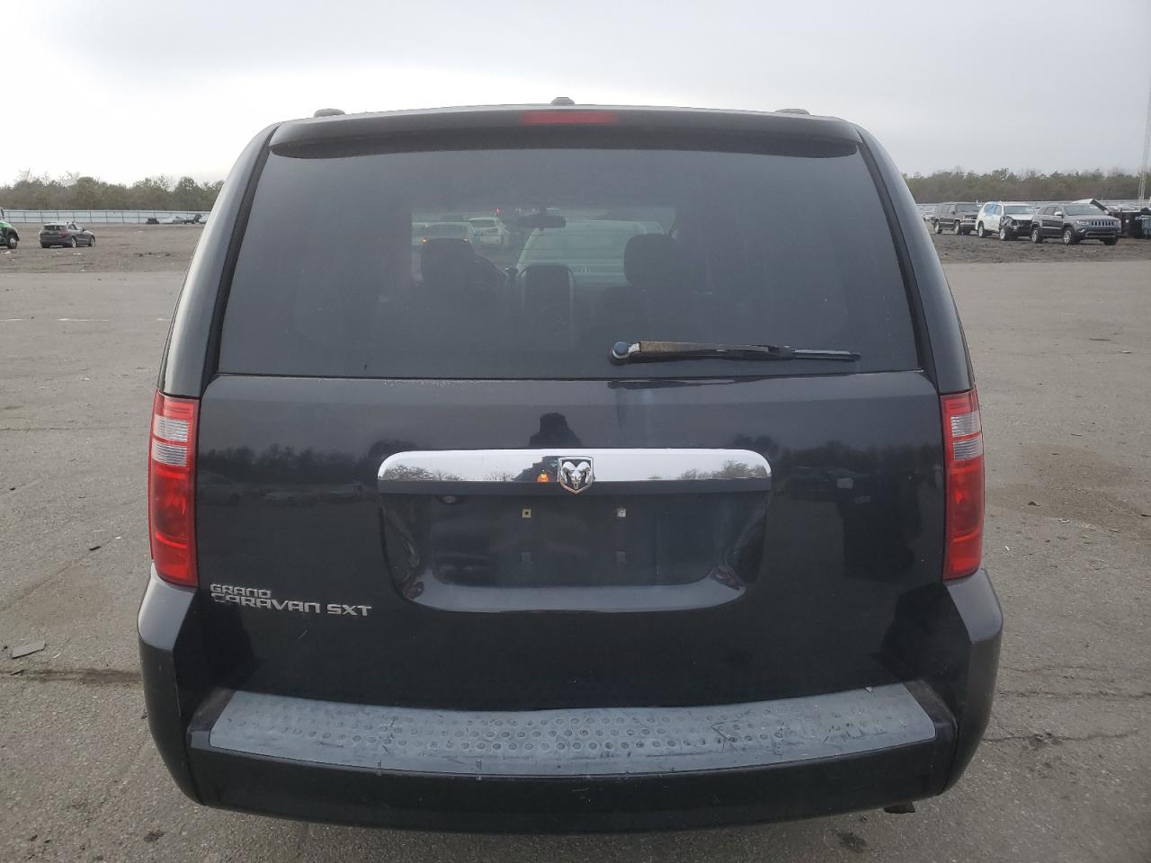 2008 Dodge Caravan - Image 6