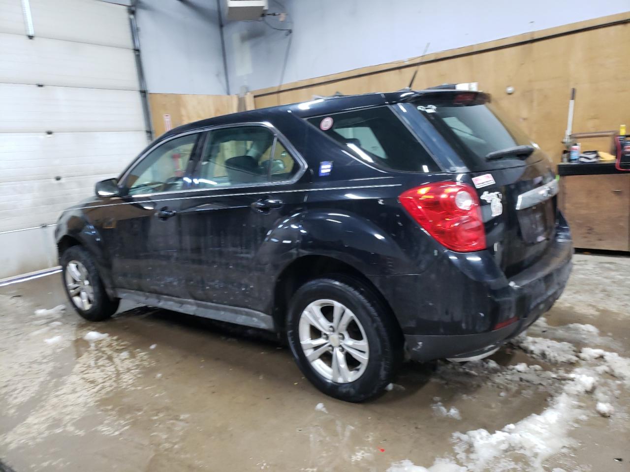 2011 Chevrolet Equinox - Image 2