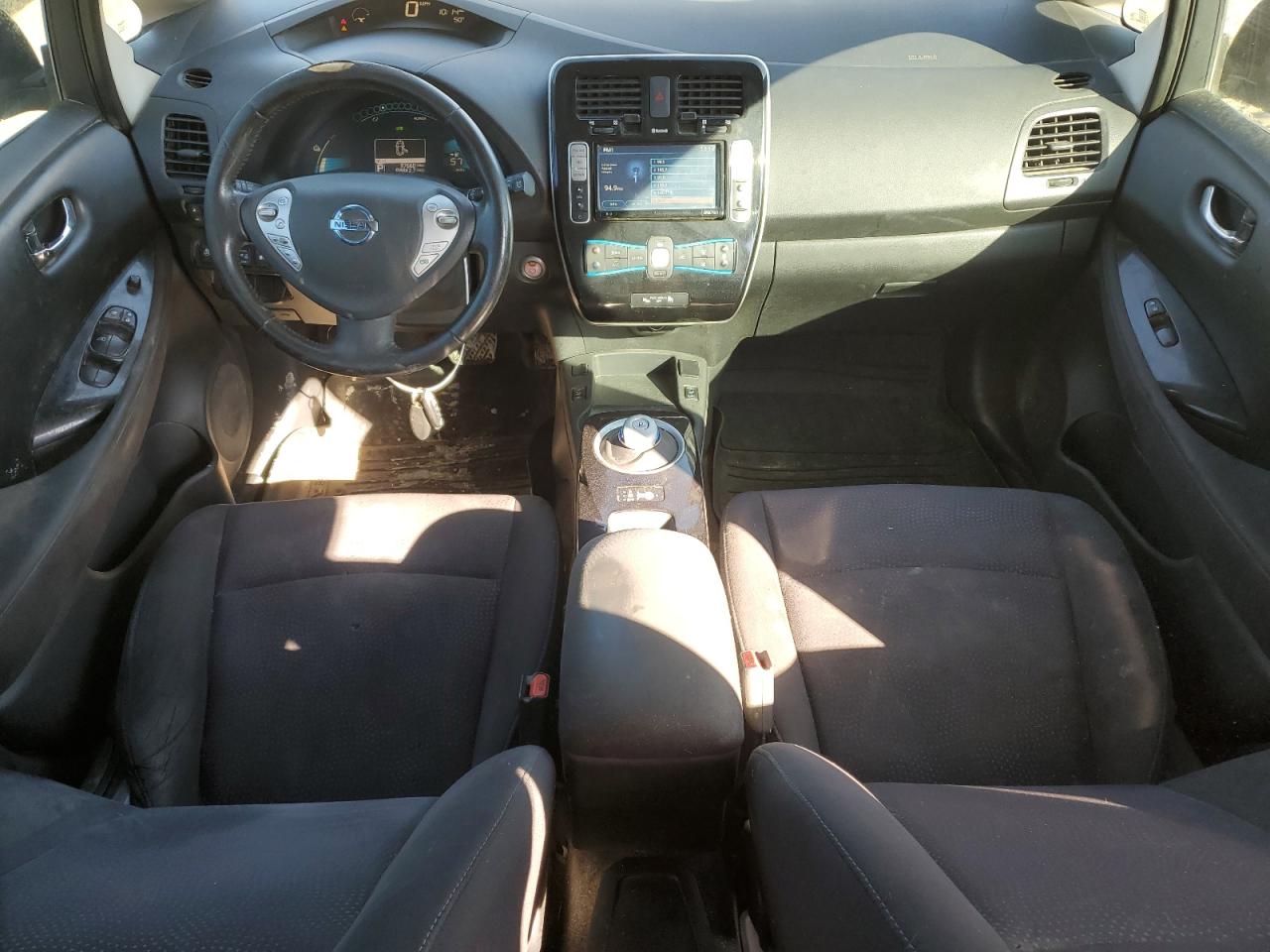 2015 Nissan Leaf - Image 8