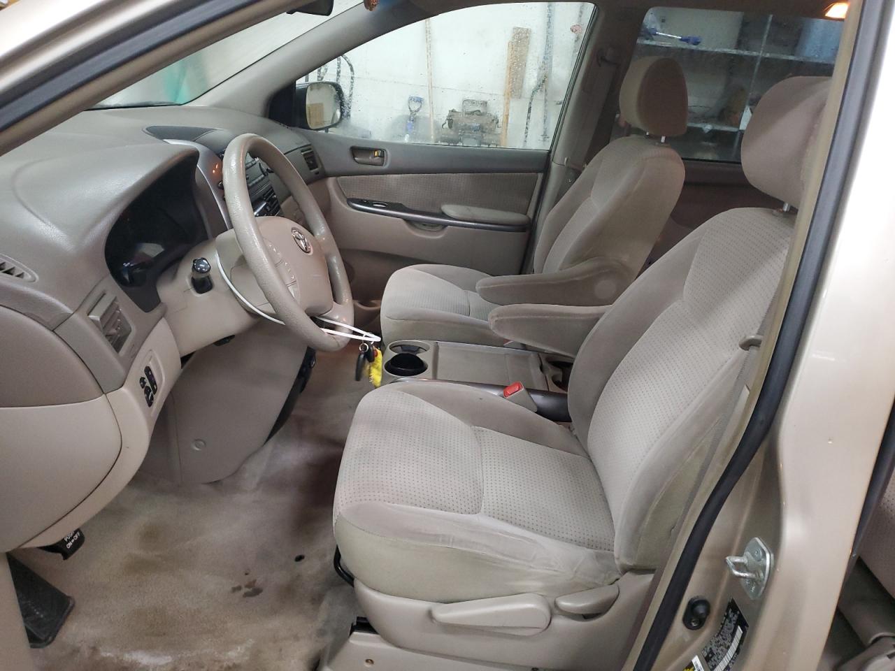 2006 Toyota Sienna - Image 7