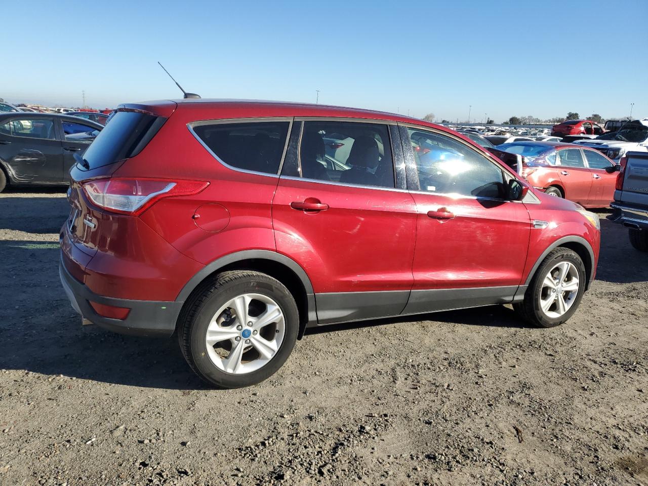 VIN 1FMCU0GX2DUC71219 2013 FORD ESCAPE no.3