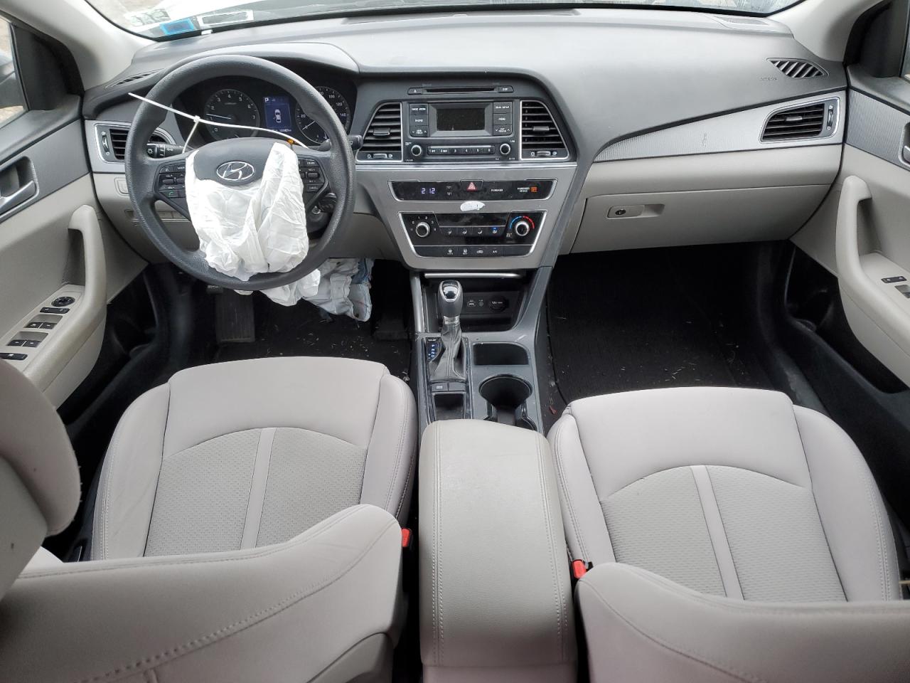 2017 Hyundai Sonata - Image 8