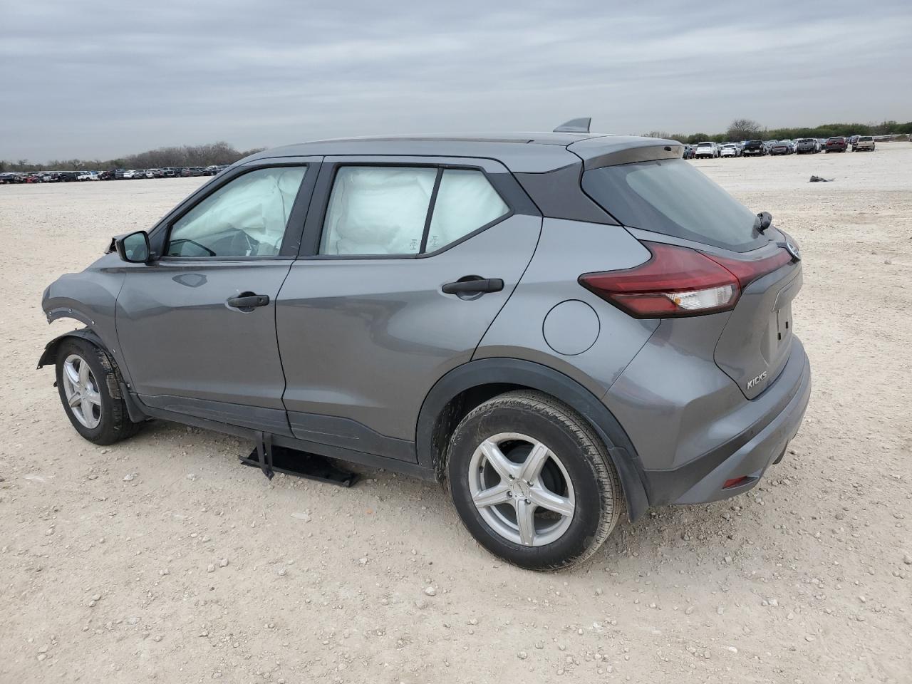 2021 Nissan Kicks - Image 2
