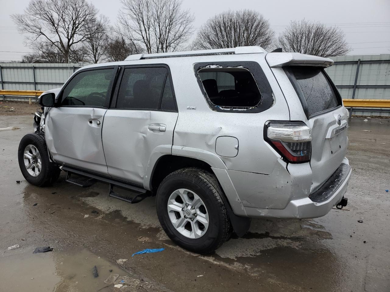 2016 Toyota 4Runner - Image 2