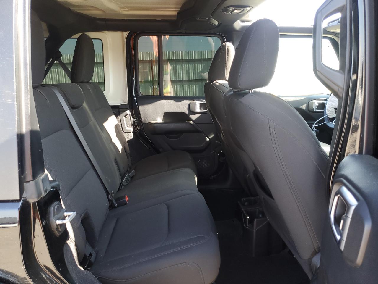 2018 Jeep Wrangler - Image 11