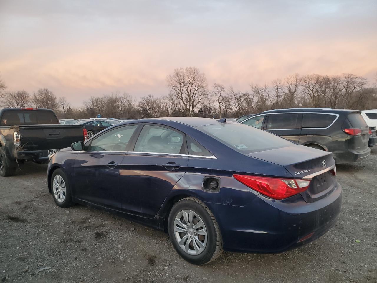 2011 Hyundai Sonata - Image 2