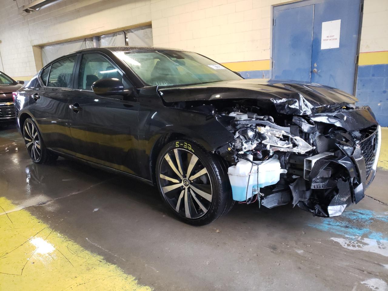 2020 Nissan Altima - Image 4