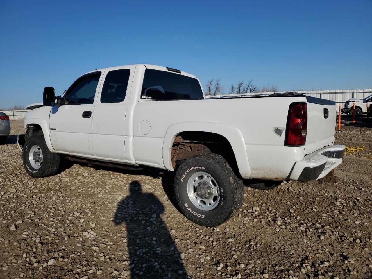 2006 Chevrolet Silverado - Image 2