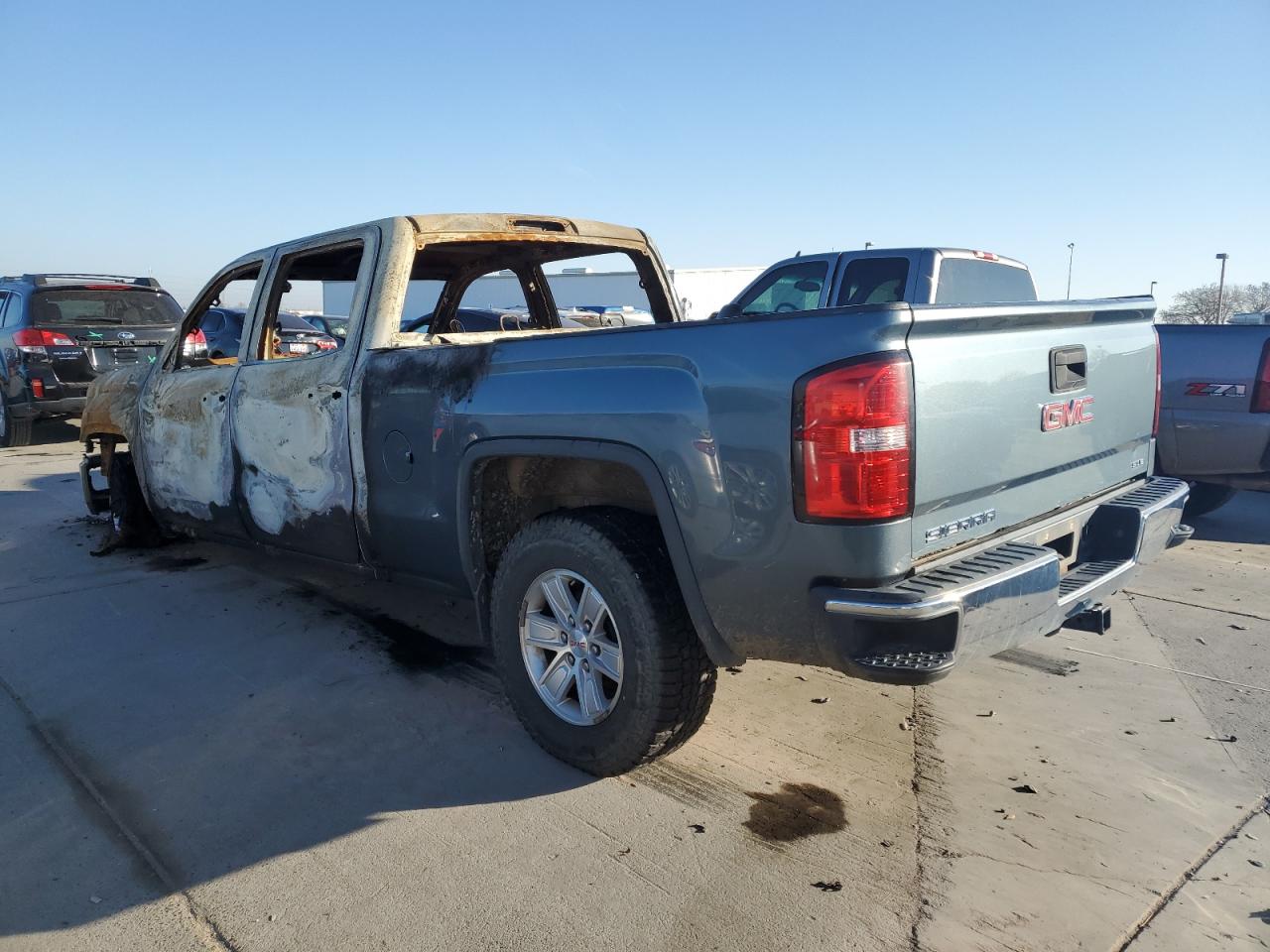 2014 GMC Sierra - Image 2