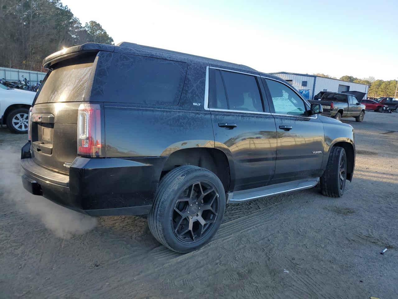 2015 GMC Yukon - Image 3