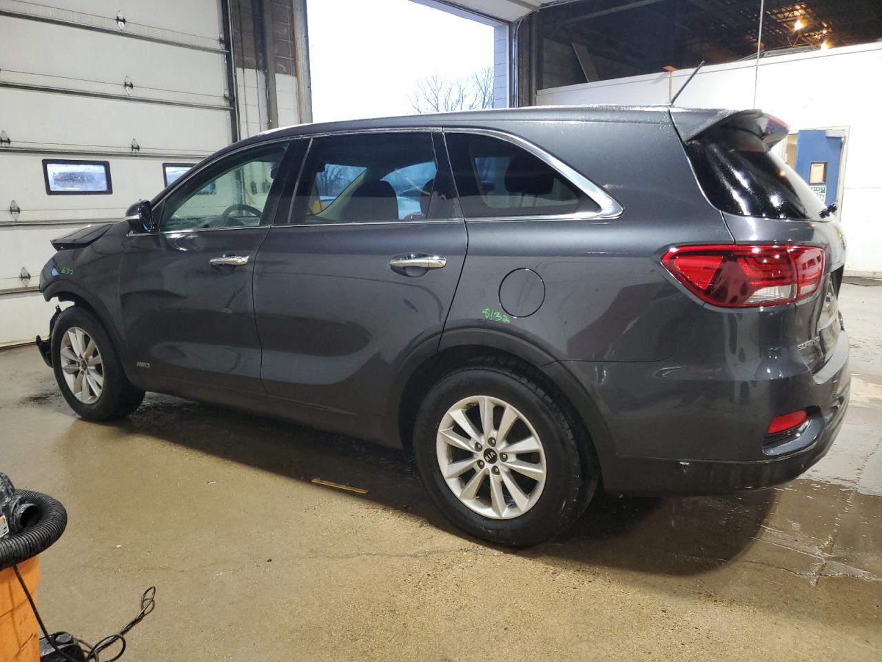 2019 Kia Sorento - Image 2