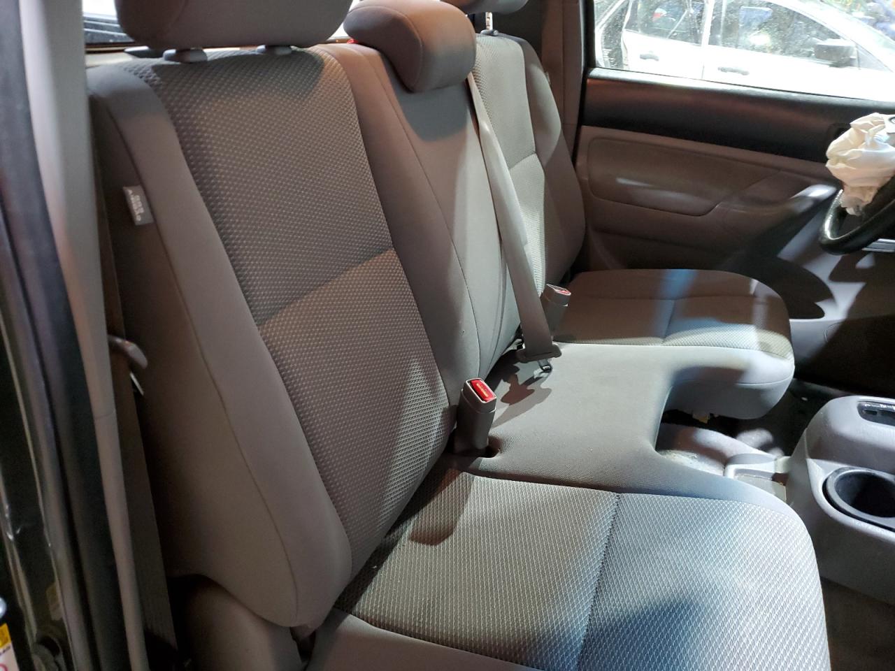 2010 Toyota Tacoma - Image 10