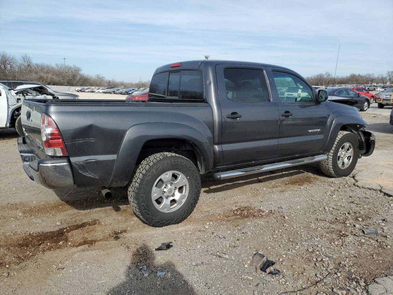 2011 Toyota Tacoma - Image 3
