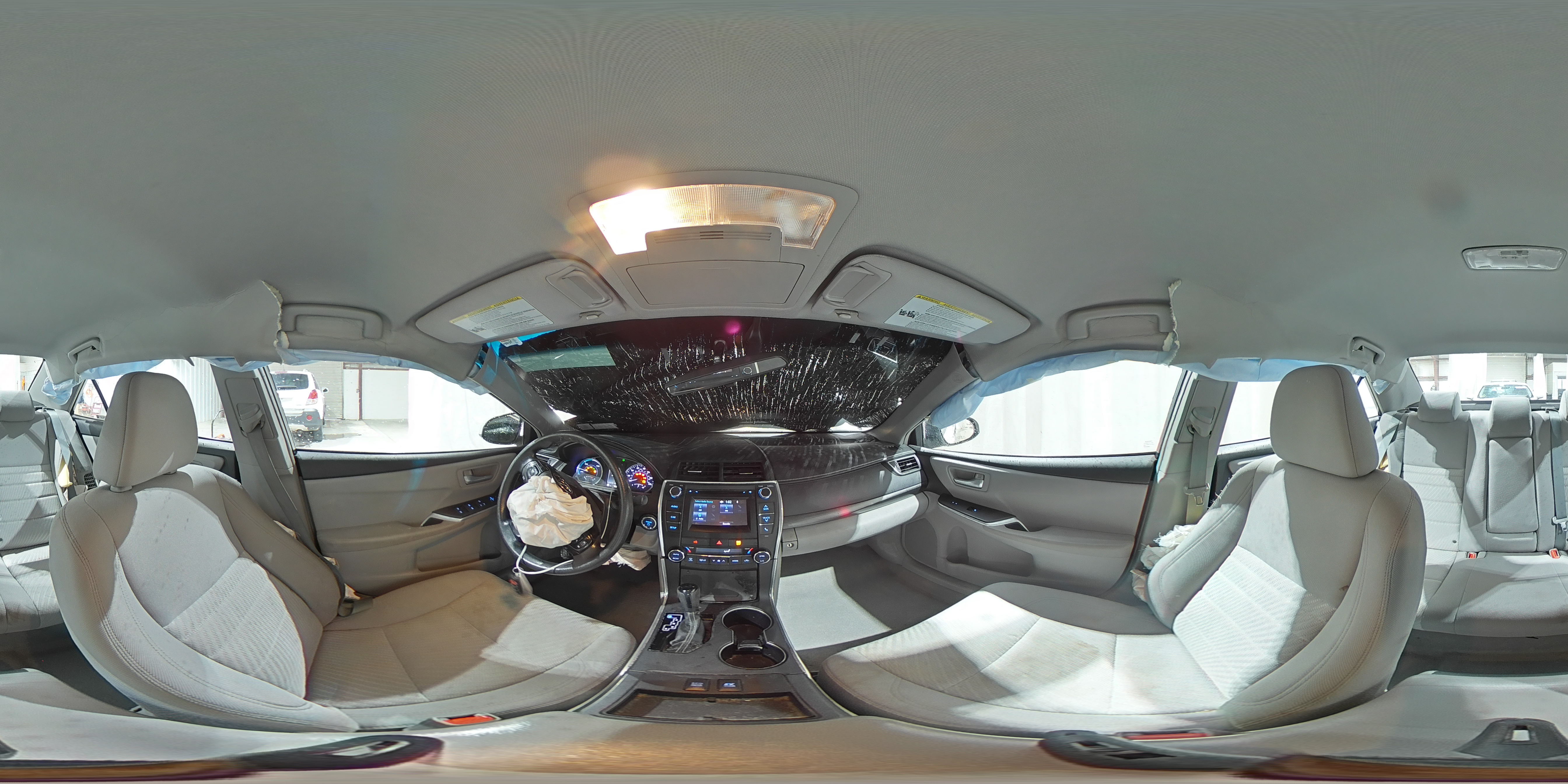 2015 Toyota Camry - Image 14