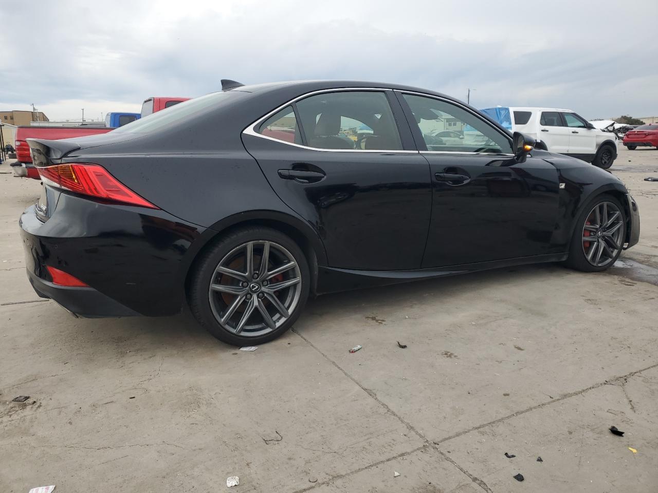 2019 Lexus IS - Image 3