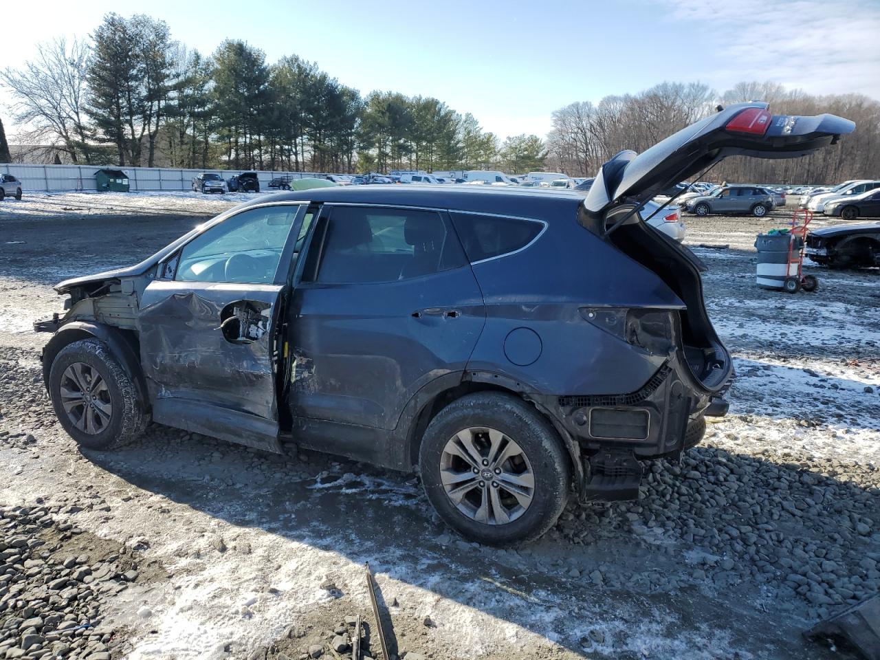 2016 Hyundai Santa Fe - Image 2