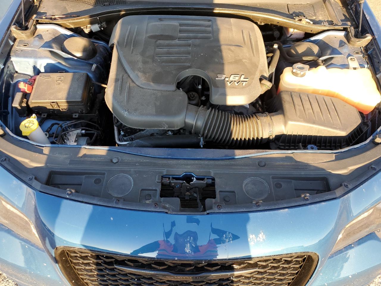 2021 Chrysler 300 - Image 11