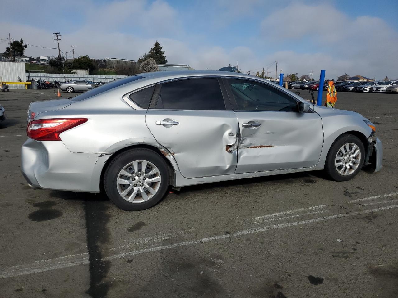 2016 Nissan Altima - Image 3