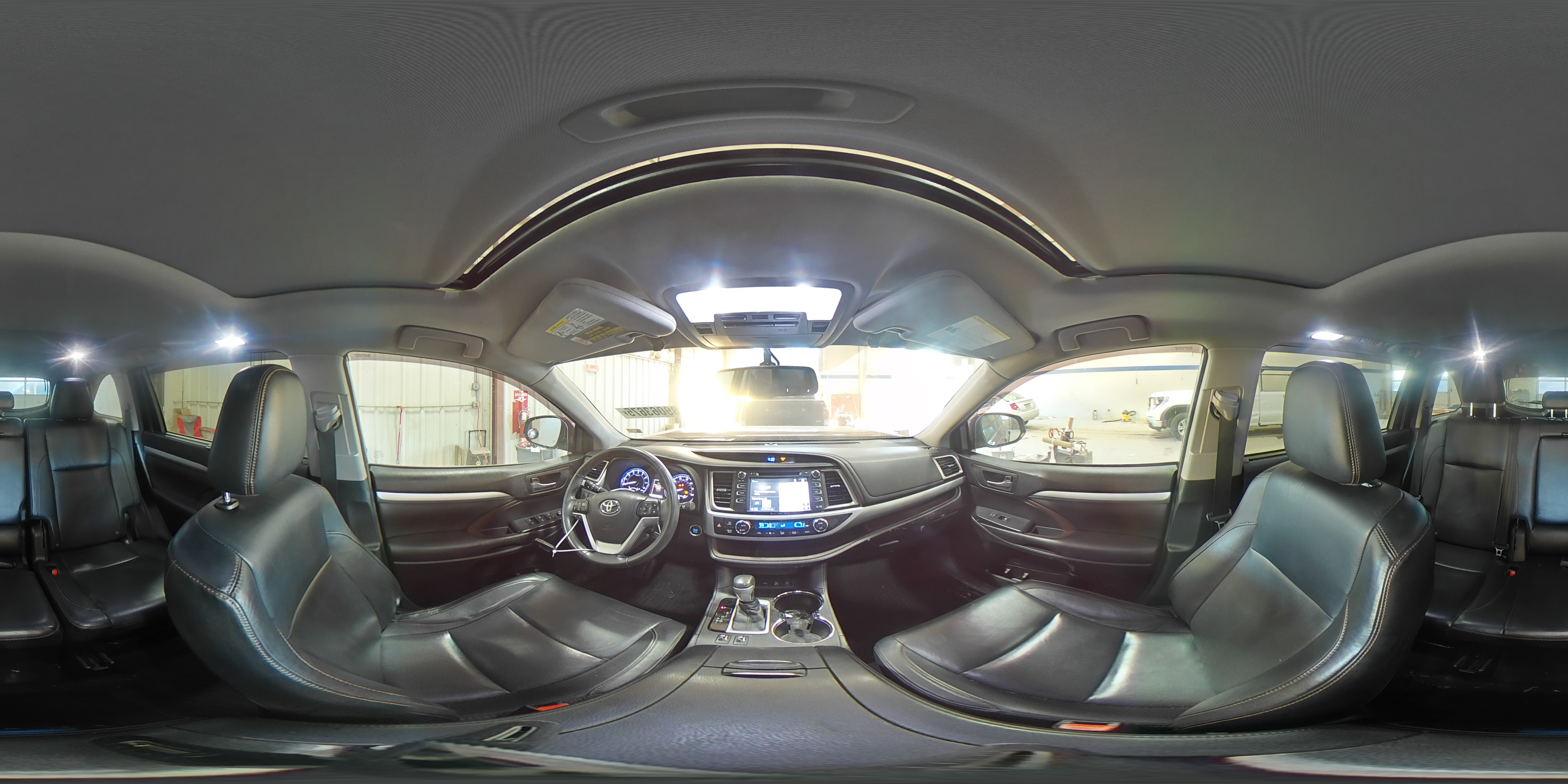 2016 Toyota Highlander - Image 14