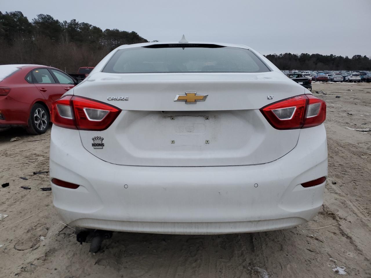 2019 Chevrolet Cruze - Image 6
